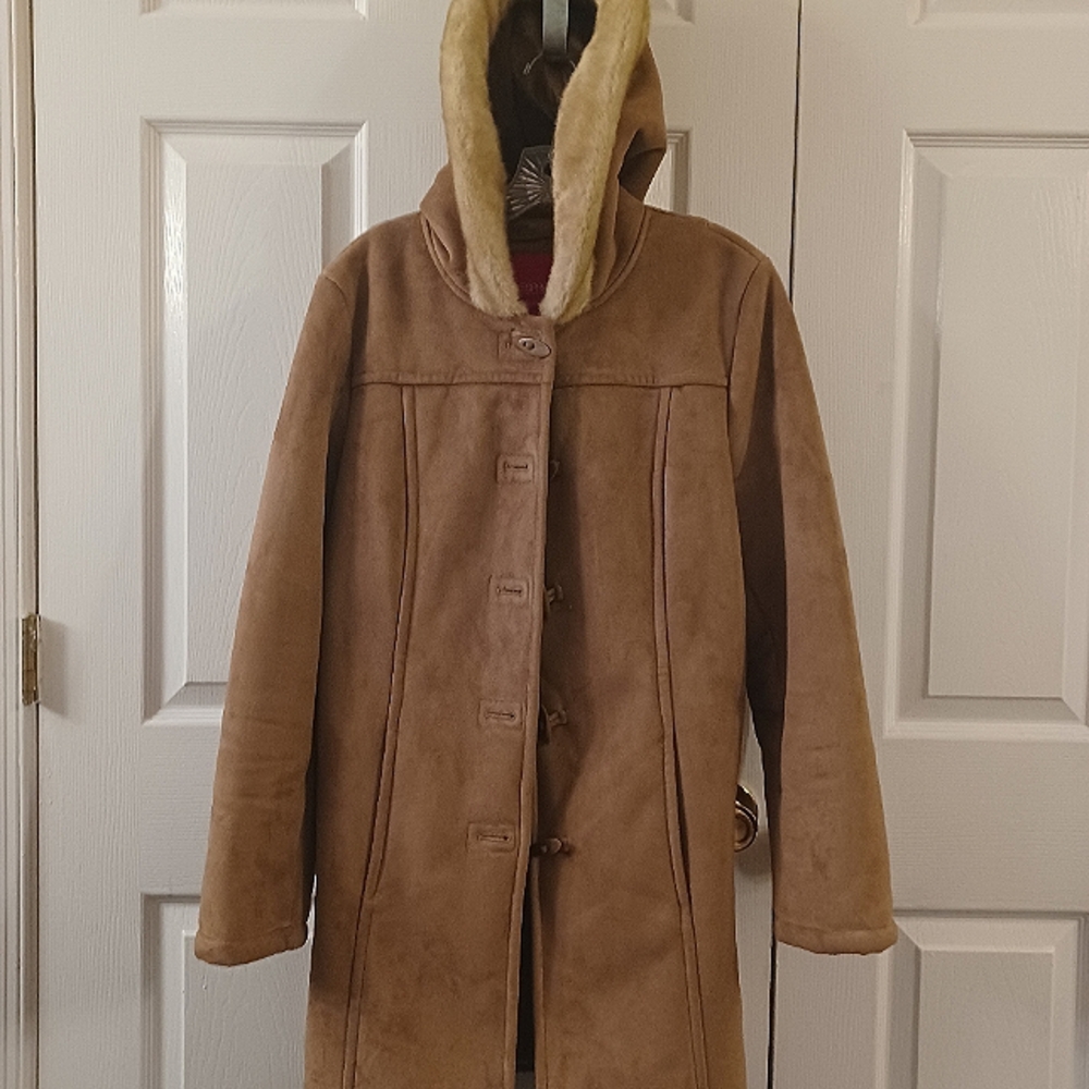 Espirit ladies faux suede winter jacket. Worn few times. No noticeable wear.